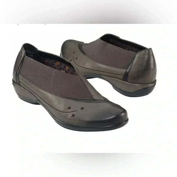 Aetrex EVA Grey Leather Slip-On Stretch Panel shoes size 9 1/2 - Picture 1 of 9
